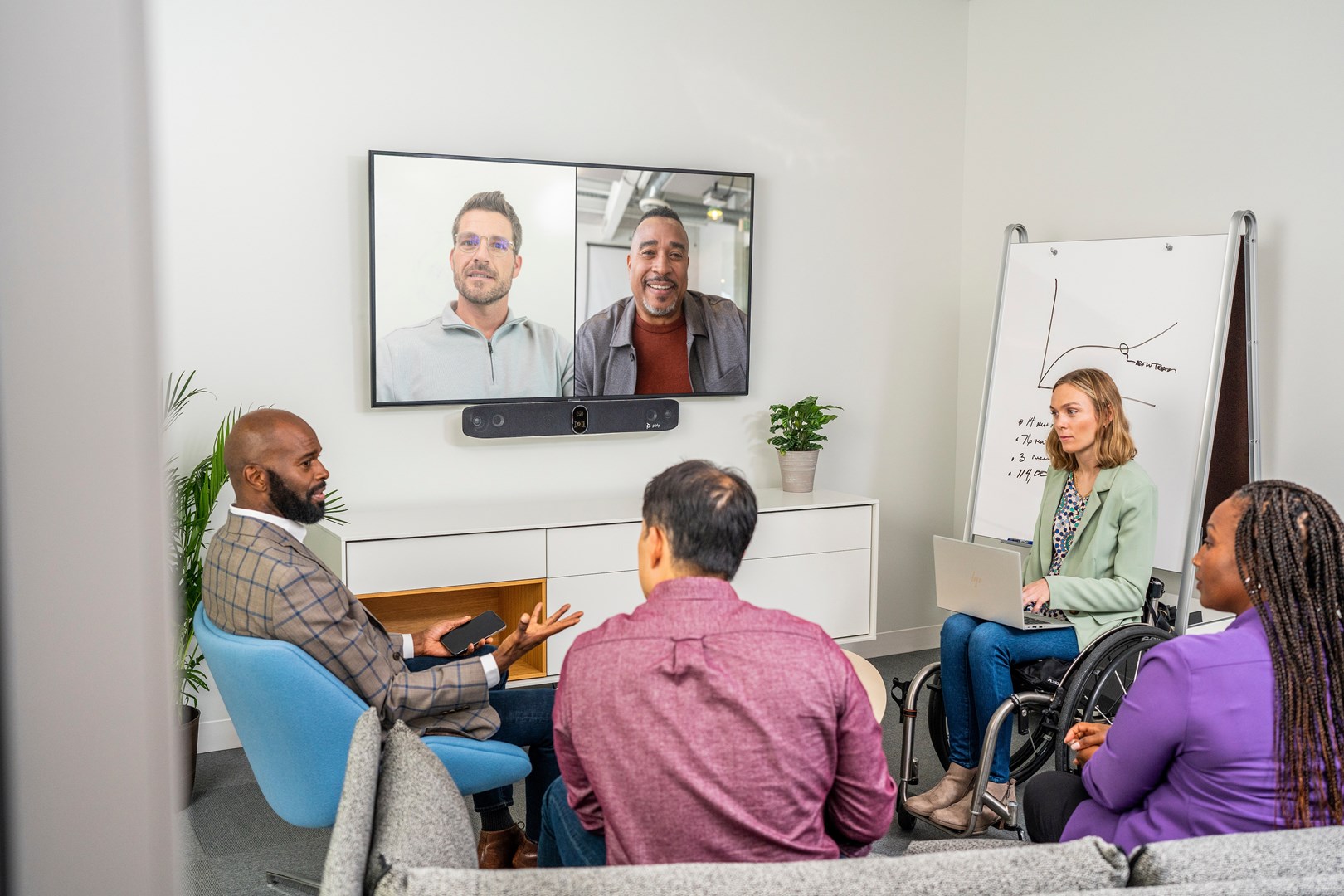 Video bar Poly Studio X70, 4K, Poly TC8 Controller, e zezë