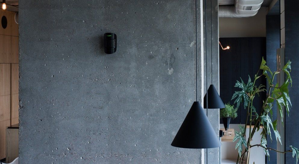 Detektor lëvizjeje Ajax MotionProtect, pa tela, 12 m, imunitet ndaj kafshëve shtëpiake, i zi