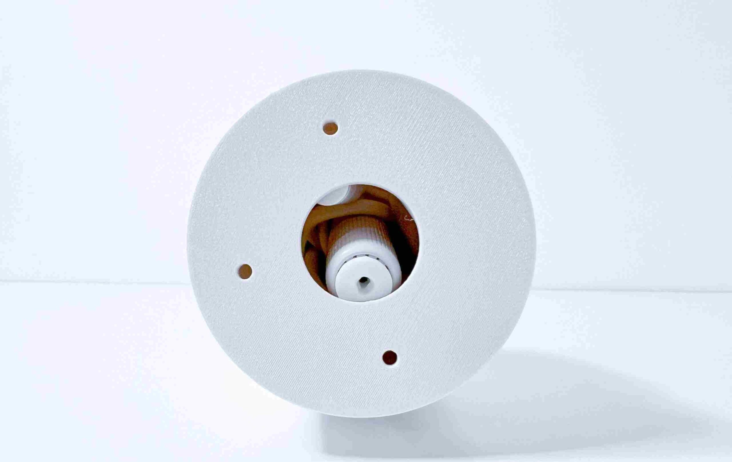 Ѕиден и тавански држач OEM SINOLOGIA за камера TC500, со капак за кабли, бел