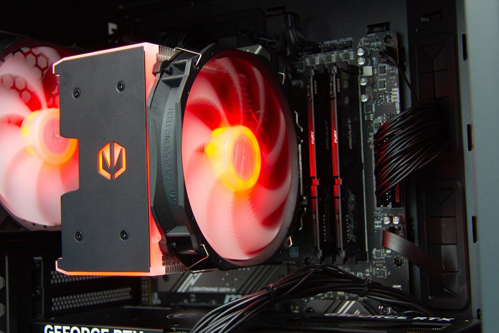 Kompjuter HAL3000 Alfa Gamer Pro Ti, AMD Ryzen 7 7800X3D, 32GB RAM DDR5, 2TB PCIe4 SSD, NVIDIA RTX 5070 Ti, i zi