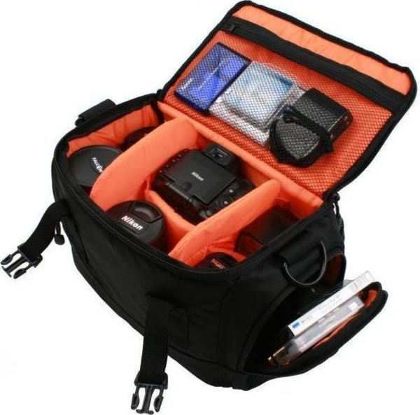 Çantë shpatulle për aparat Camrock Beeg X50, ndarje të rregullueshme, rezistente ndaj ujit, e zezë