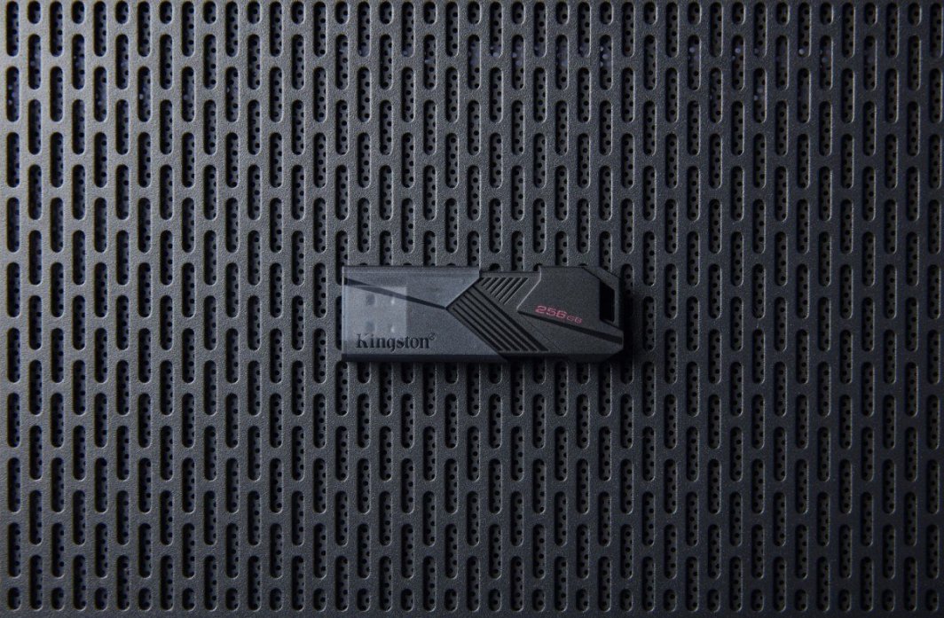 USB Kingston DataTraveler Exodia Onyx - 256GB, e zezë