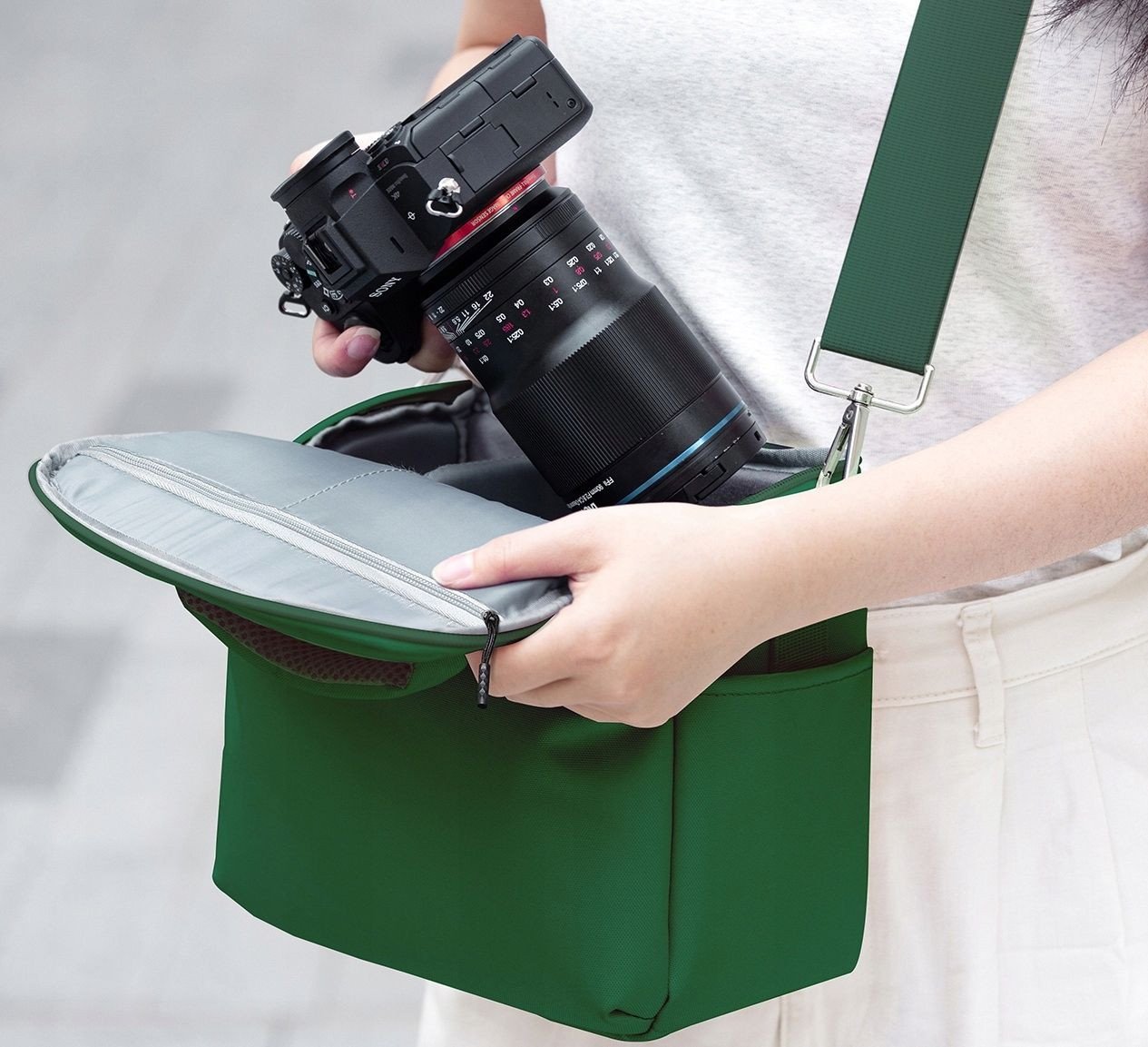 Торба за на рамо за камера K&amp;F Concept Camera Sling Bag, со преграда за објектив, зелена