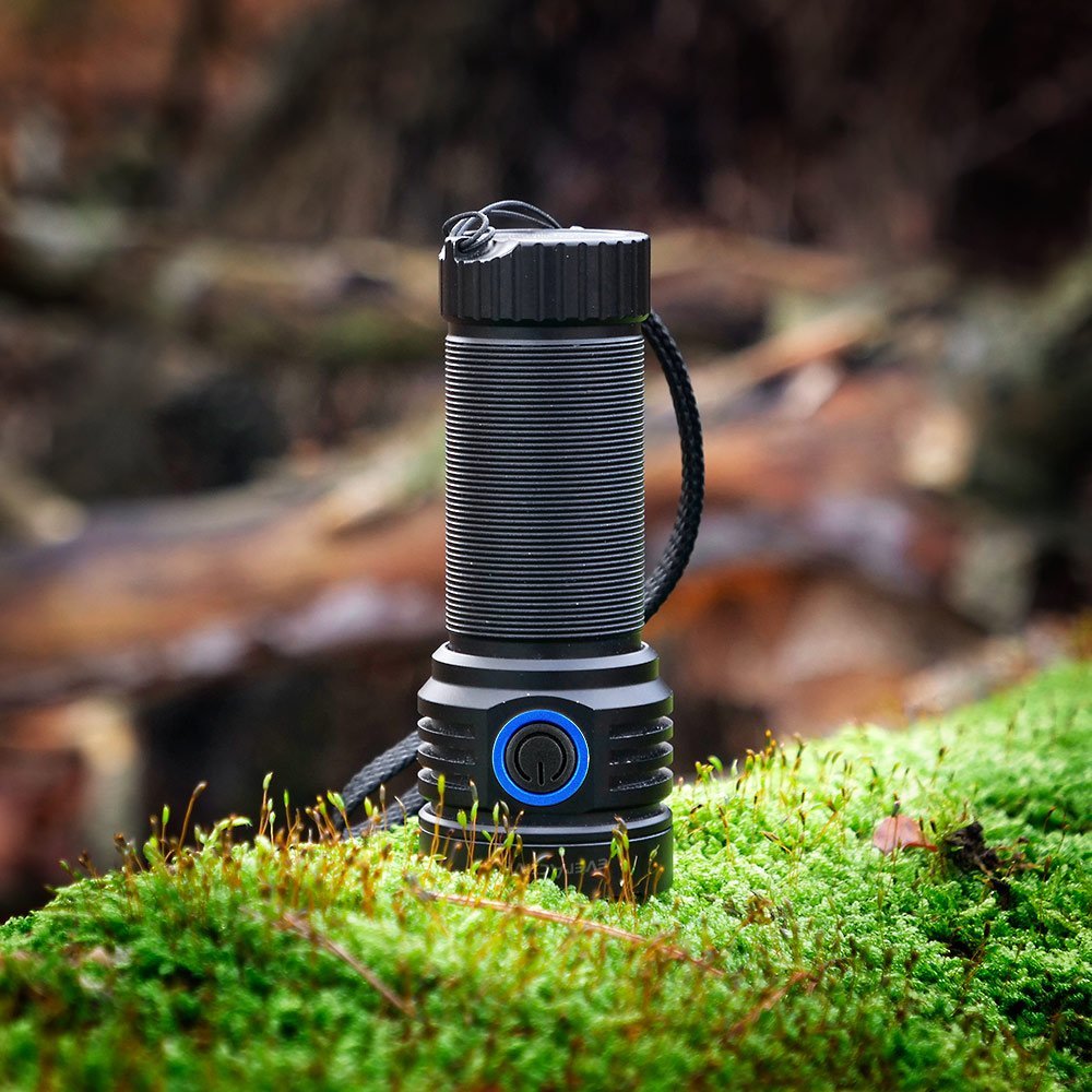 Dritë dore EverActive FL-3300R Luminator, LED, e rikarikueshme, e zezë