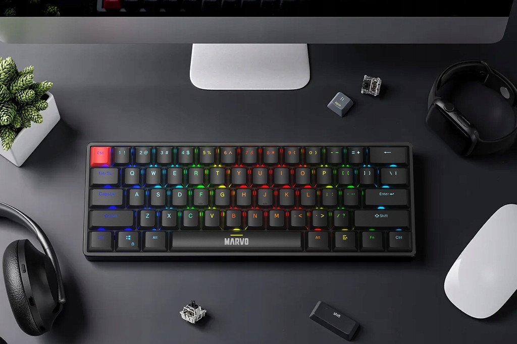Гејминг тастатура Marvo Scorpion KG933G Saber 61, механичка, RGB, 60%, UK распоред, бела