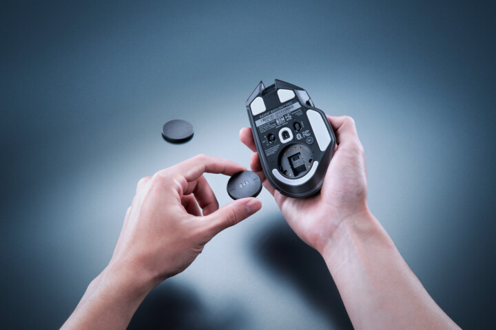 Полнач Razer Dock Pro + безжичен полнач-плочка Bundle, компатибилни со Basilisk V3 Pro