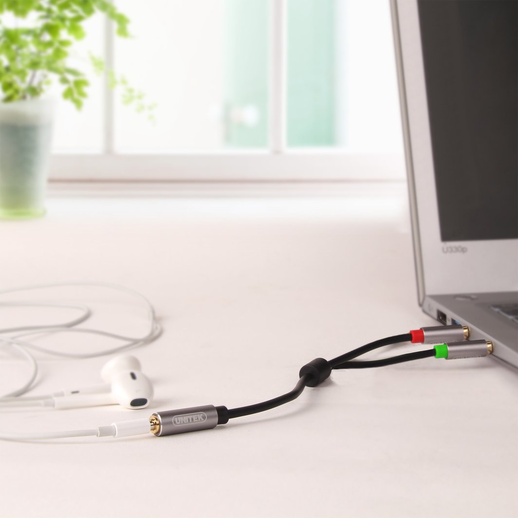 Kabllo Unitek- Jack 3.5mm x2 (Y-C957ABK),0.2m,e zezë