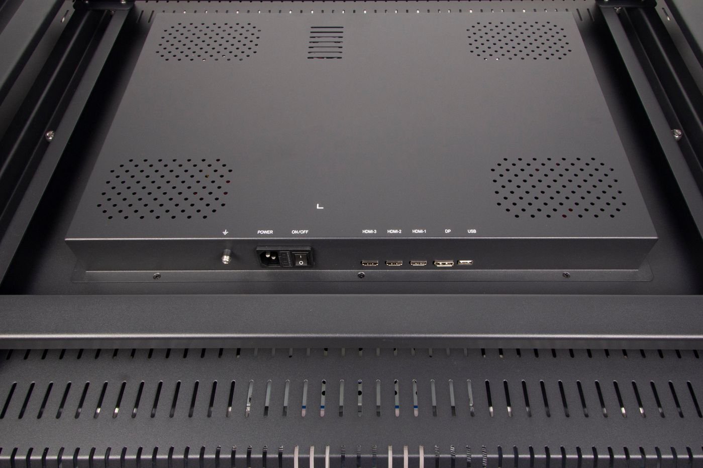 Monitor profesional 75", 4K UHD, 3000 nits, për ambiente të brendshme