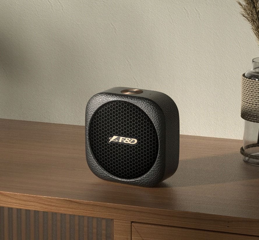 Kaltoparlant Bluetooth Fenda RW10, 7W, bateri deri 10 orë, i zi