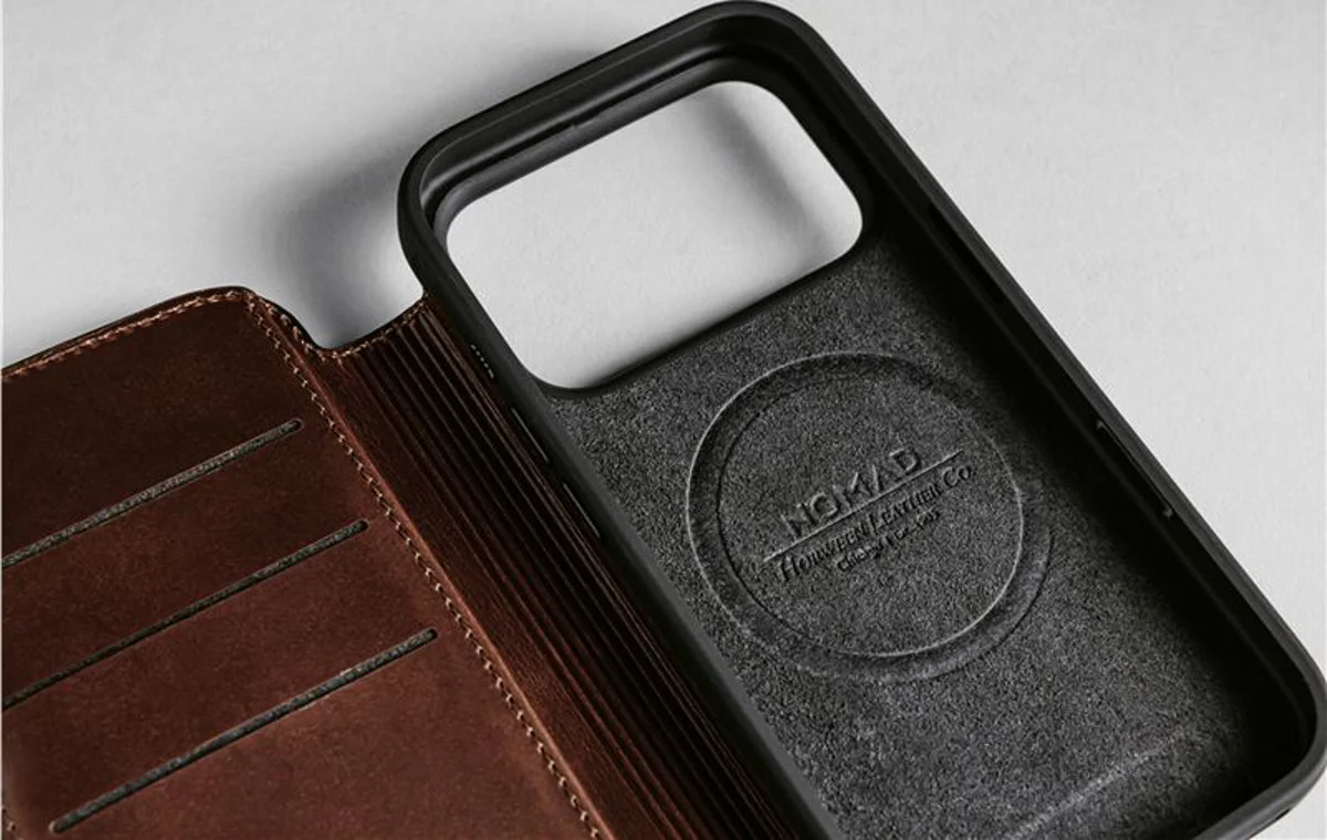 Këllëf folio Nomad Modern Leather, për iPhone 17 Pro, lëkurë Horween, kafe rustic