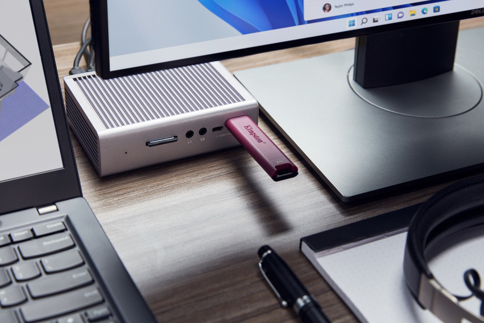 USB Kingston DataTraveler Max - 1TB, i kuq