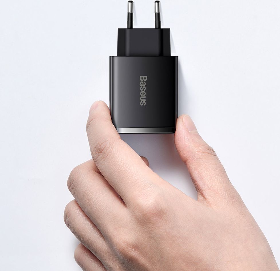 Полнач Baseus CCXJ-E02 со 2x USB-A и 1x USB-C, 3A, бел