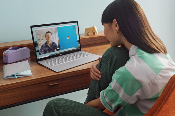 Laptop HP 17-cn0049nw, 17.3", Intel Core i5, 8GB RAM, 512GB SSD, Intel Iris Xe Graphics, i argjendtë