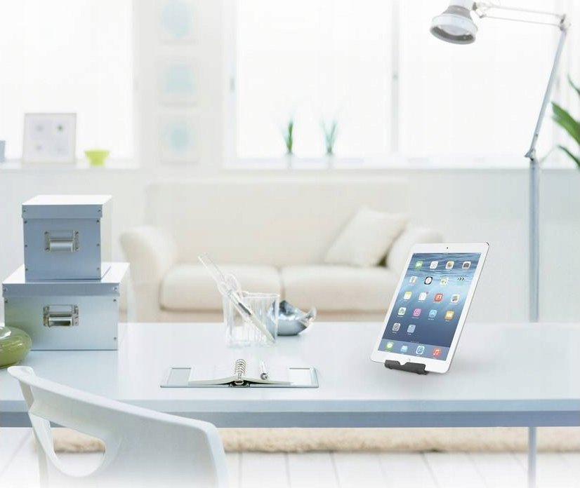 Универзален држач за таблет Reflecta Tabula Travel T, 7"-10.1", преклоплив, црн