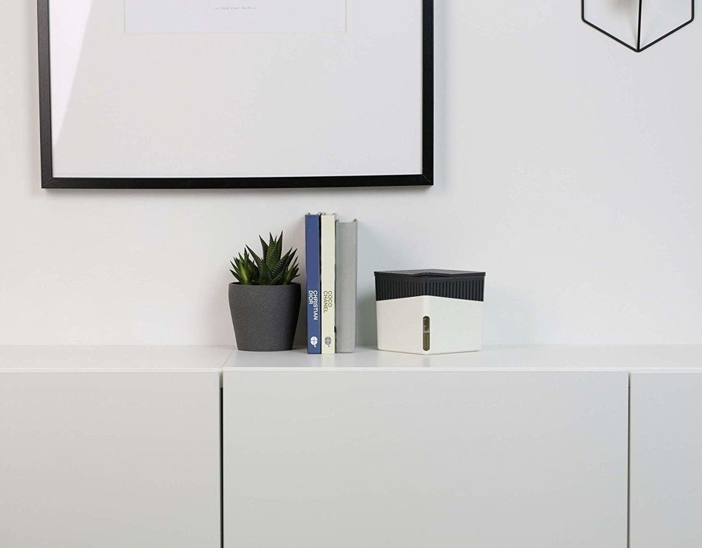 Одвлажнувач за просторија Wenko Cube 500 G, за 16 m², резервоар 0.8 L, бел