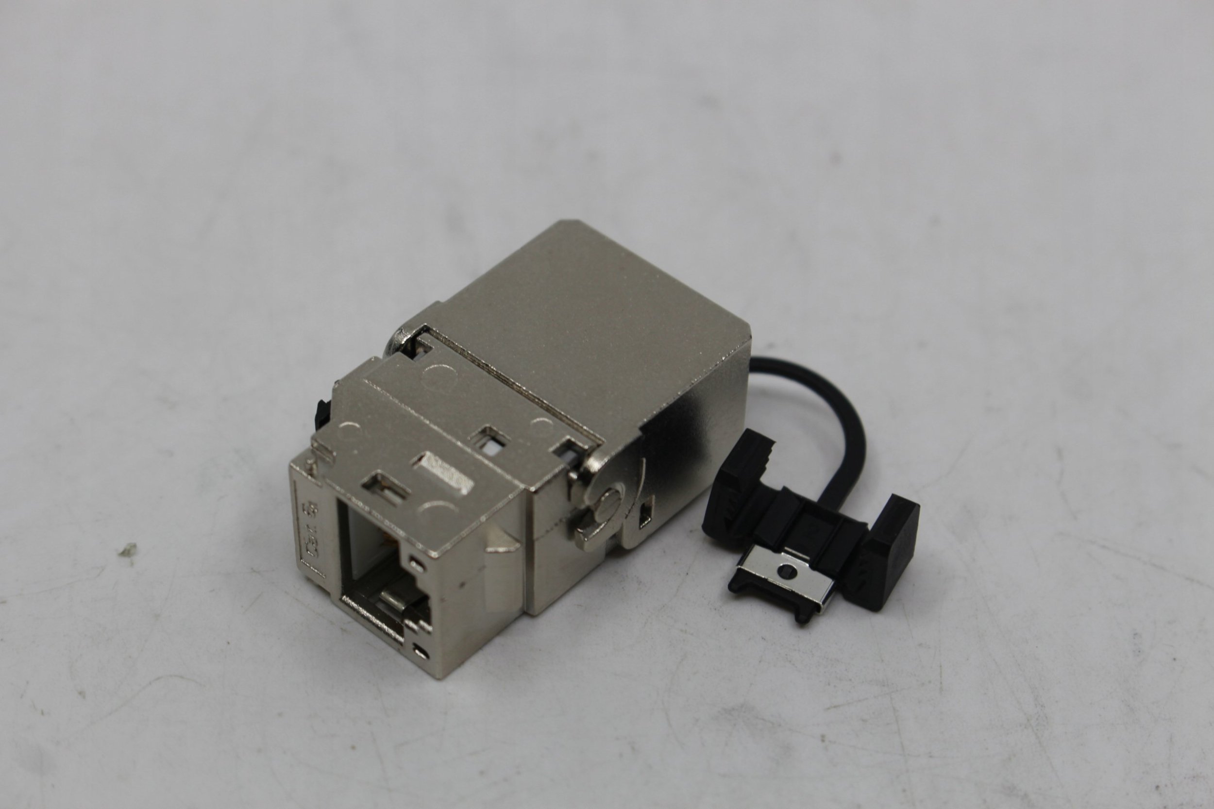 Modul keystone Metz Connect 130B21-E, RJ45 Cat.6a, strehim metalik, i argjendtë