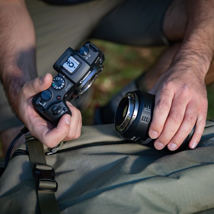 Fotoaparat Canon EOS RP, i zi + RF 24-105mm F4-7.1 IS STM