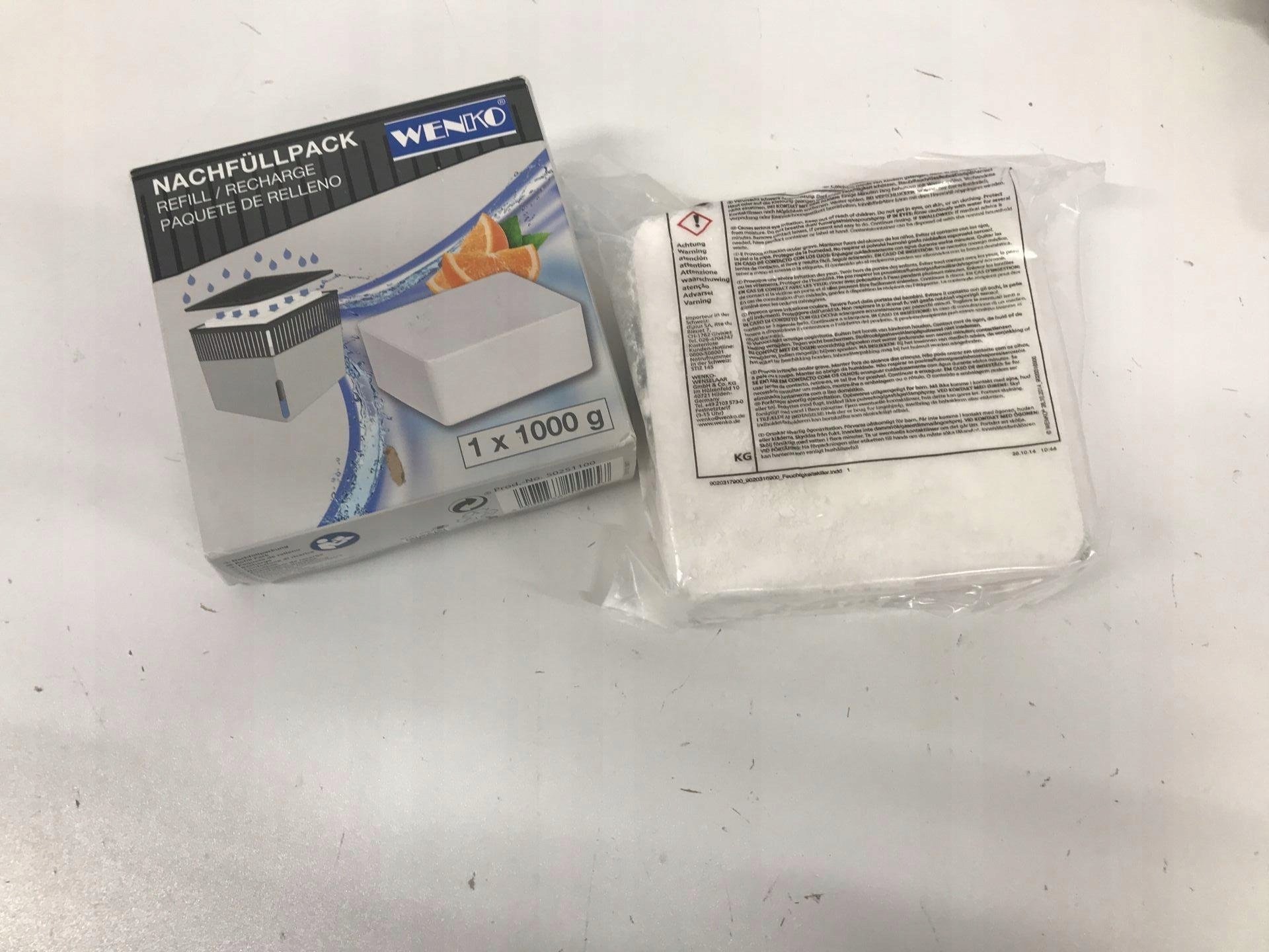 Надополна за апсорбер на влага Wenko Cube, 1000 g, мирис на портокал