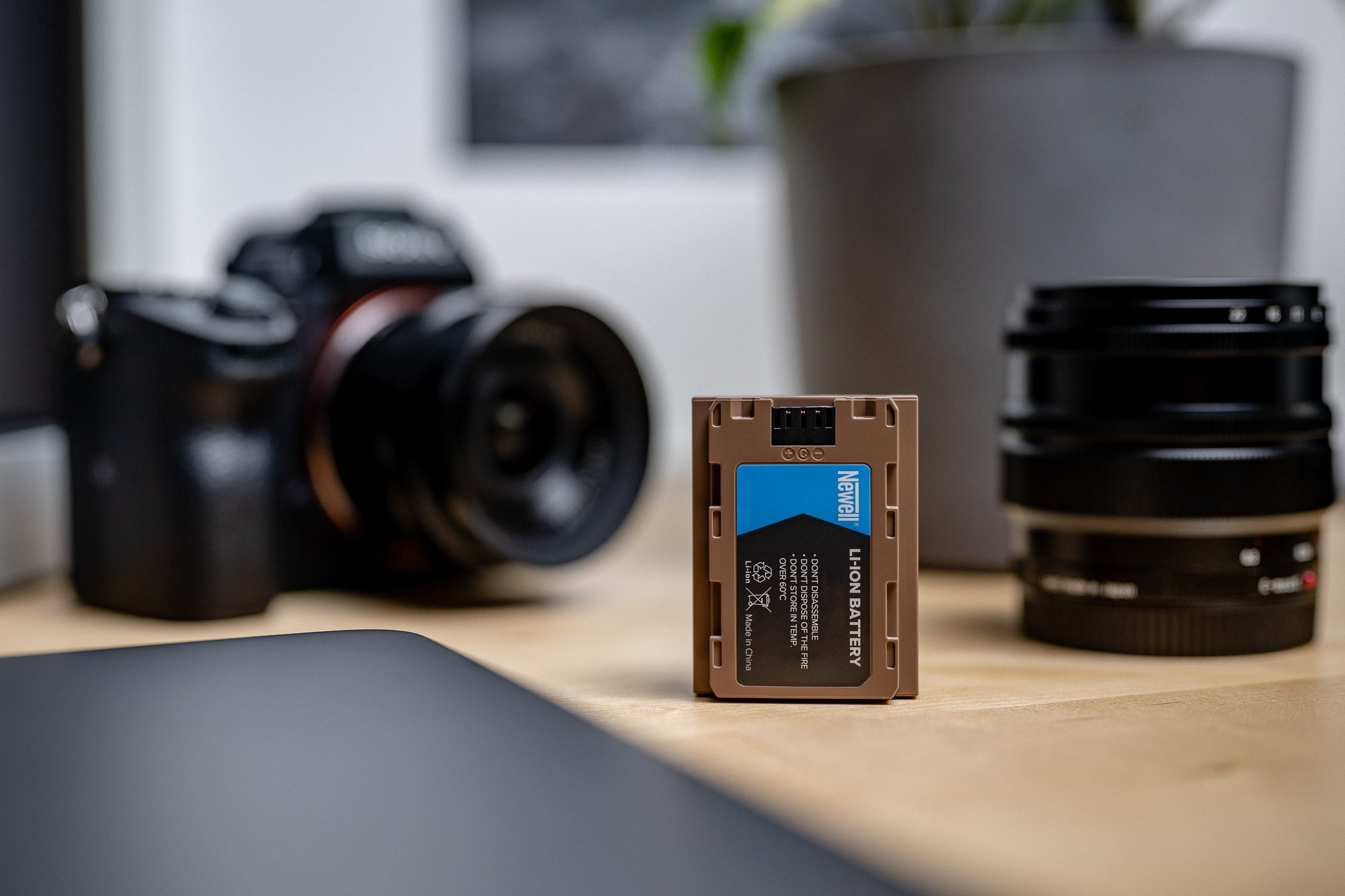 Bateri për kamera Newell NP-FZ100, 2300mAh, USB C, e zezë