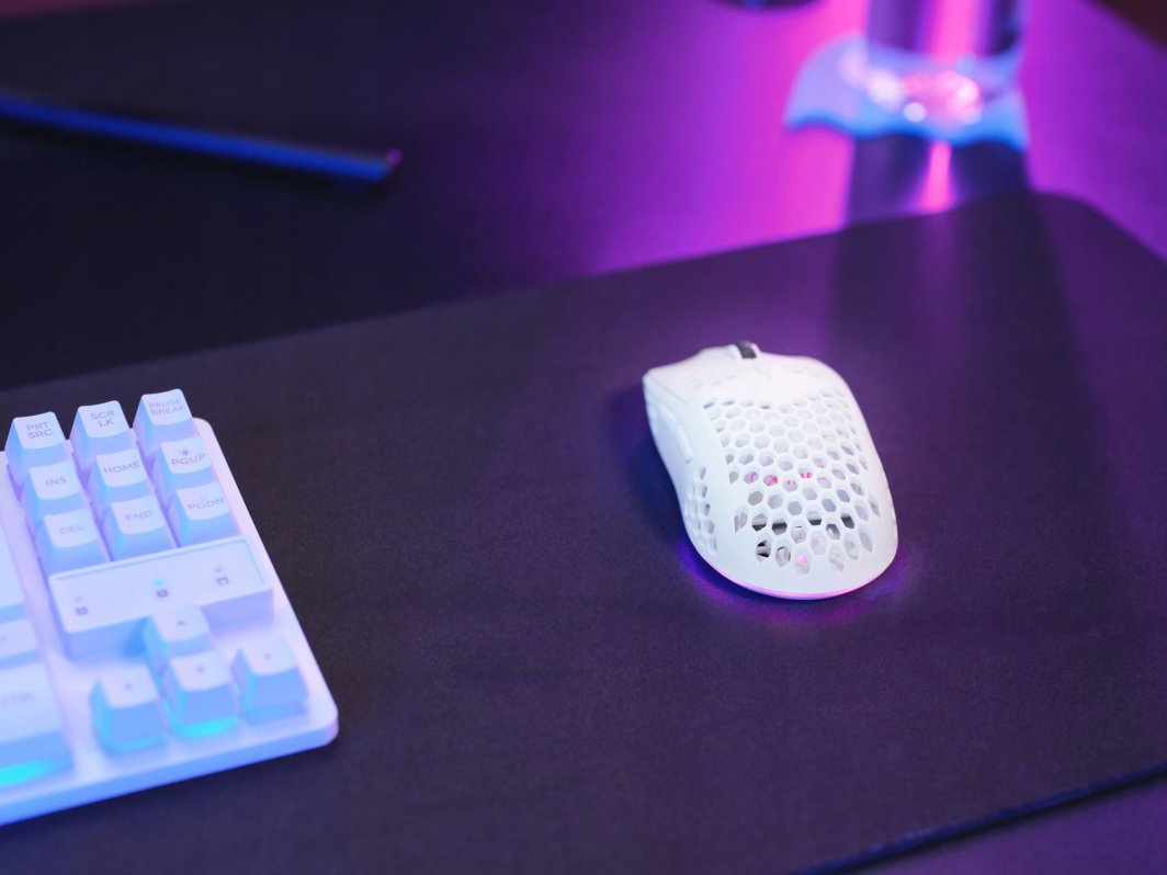 Maus gaming Trust GXT 929 Helox, pa tela, 4800 DPI, i zi