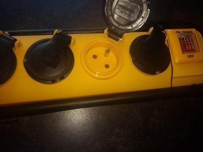 Fishe zgjatuese Brennenstuhl Super-Solid, 5 prizë, 2 m, e verdhë