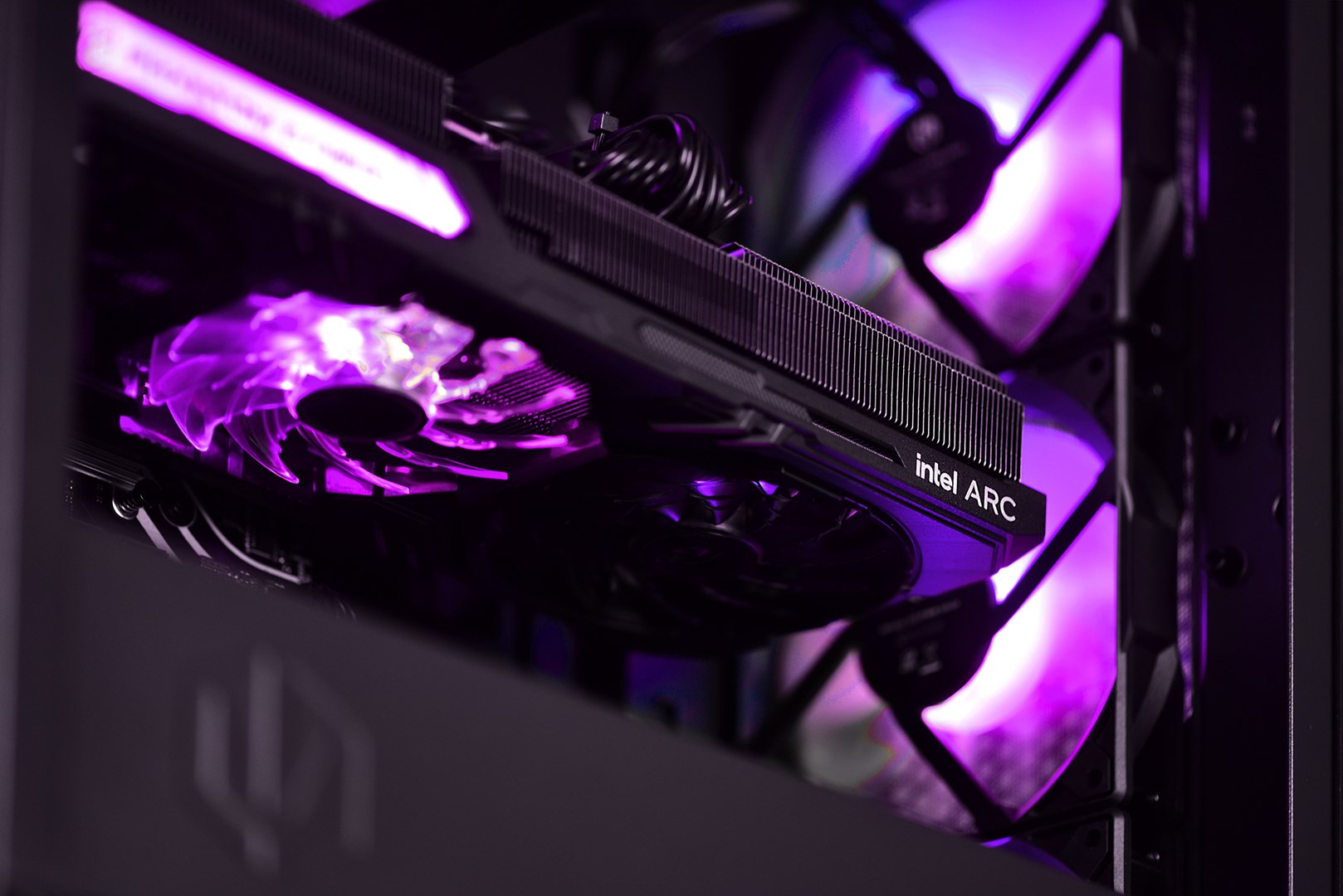 Kompjuter Actina AMD Ryzen 5 5600X, 32GB DDR4, 1TB SSD, RTX 4060, i zi