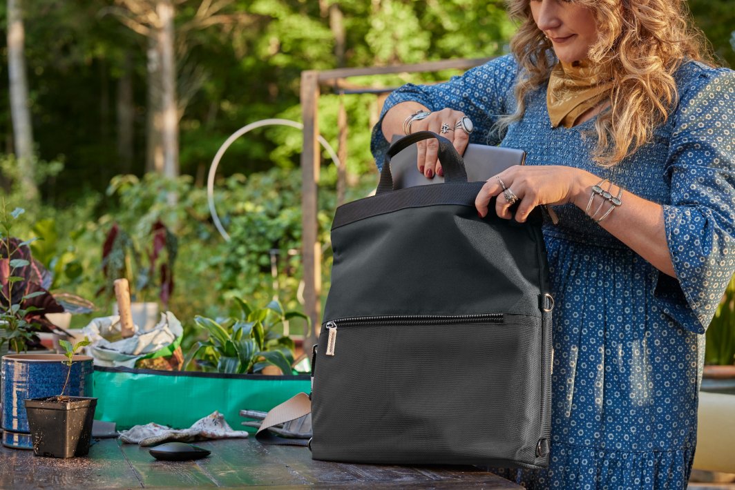 Çantë shpine HP, 14", e zezë