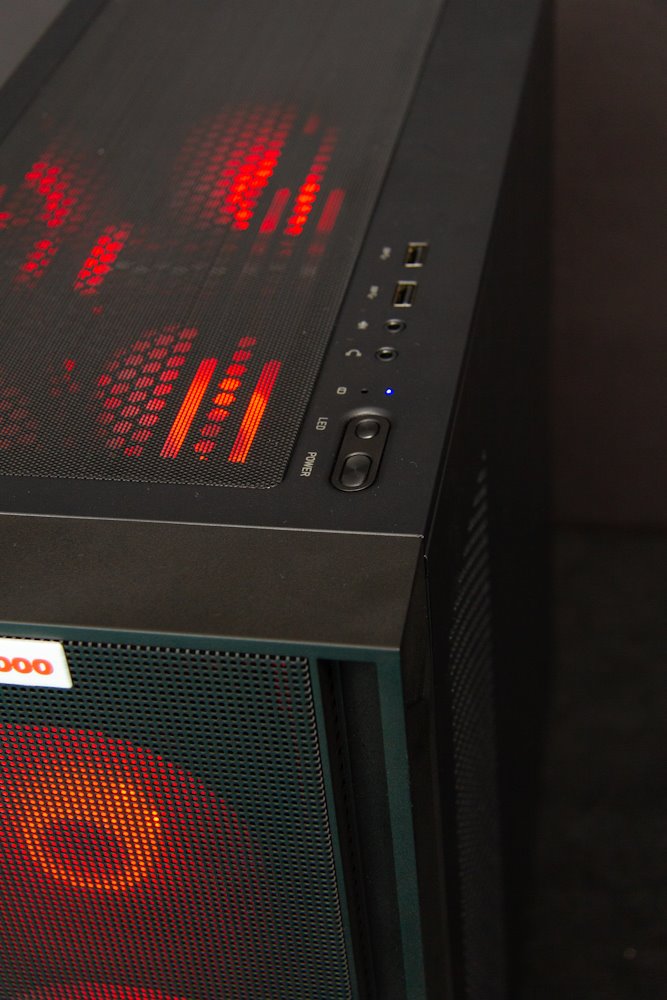 Kompjuter HAL3000 MČR Finale Pro Super, AMD Ryzen 5 9600X, 32GB RAM, 1TB SSD, NVIDIA RTX 4070 Super, i zi