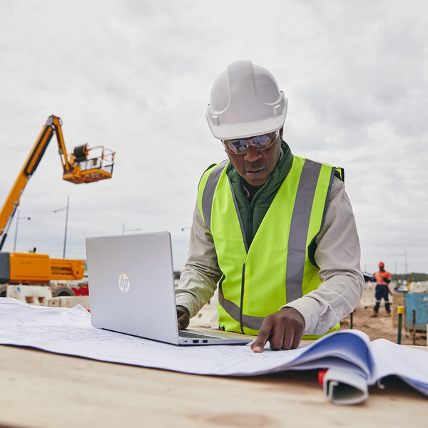 Laptop HP Probook 445 G8 HexaCore, 14", 8GB RAM, 512GB SSD, Ryzen 5 5600U, Radeon RX Vega 7, i argjendtë