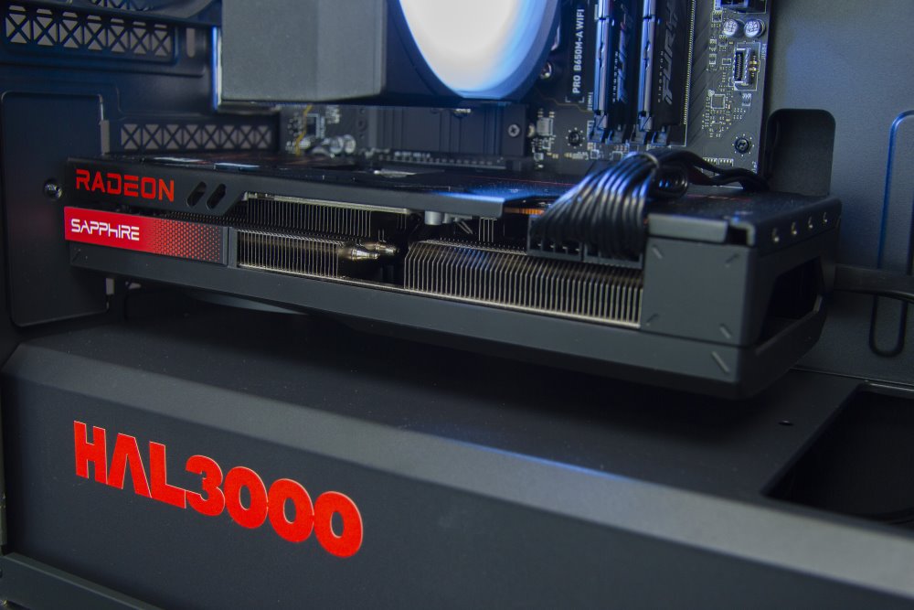 Kompjuter HAL3000 Online Gamer, AMD Ryzen 5 7500F, 32GB DDR5, RX 7800 XT, 1TB SSD, Windows 11 Home, i zi