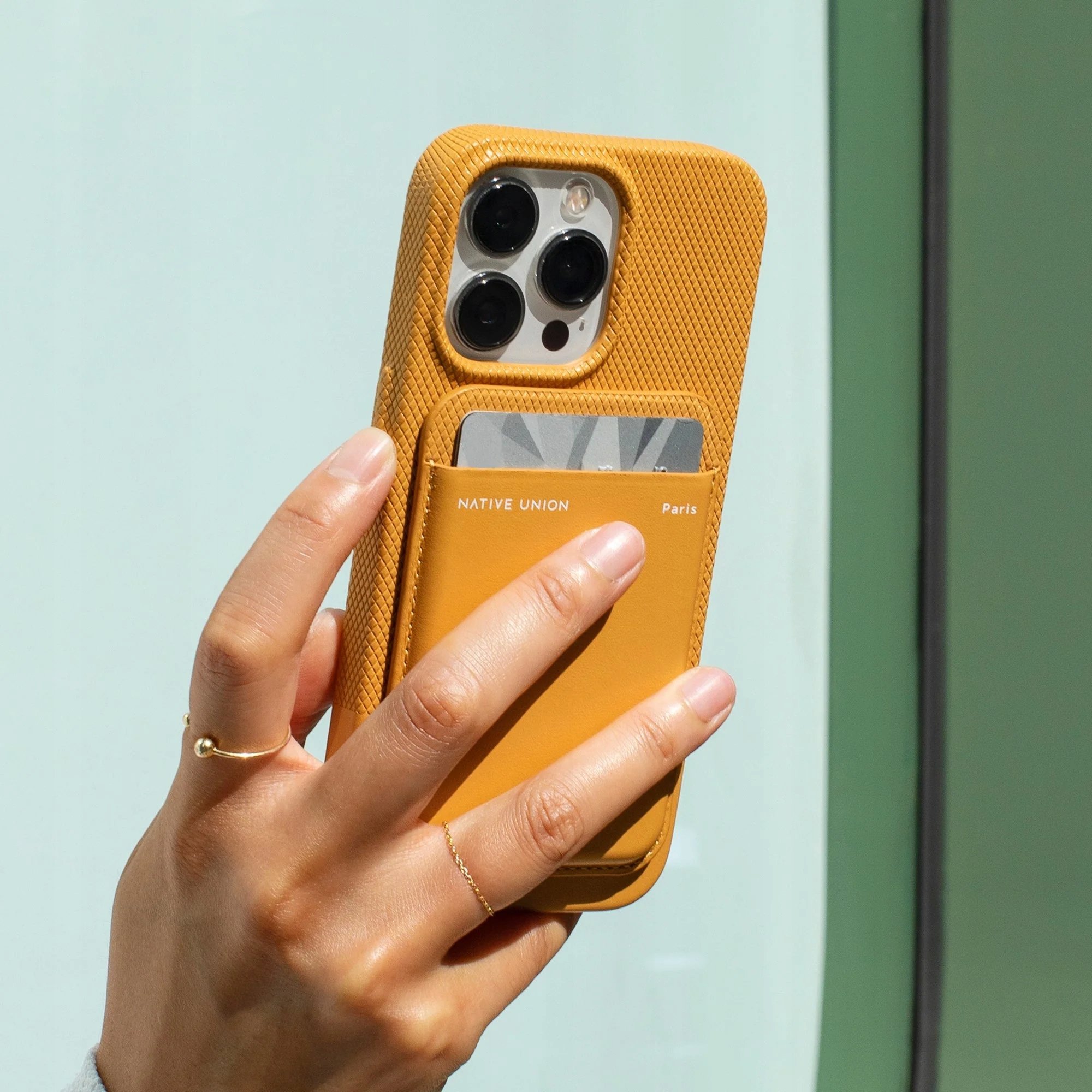 Portofol për kartela Native Union RE Classic Card Wallet, për 3 kartela, MagSafe, kraft