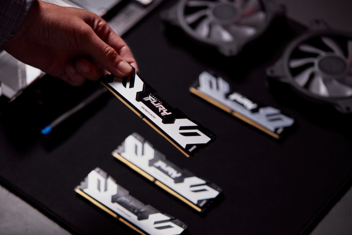 Меморија RAM Kingston FURY 48GB 6400MT/s DDR5 CL32 DIMM Renegade Silver XMP