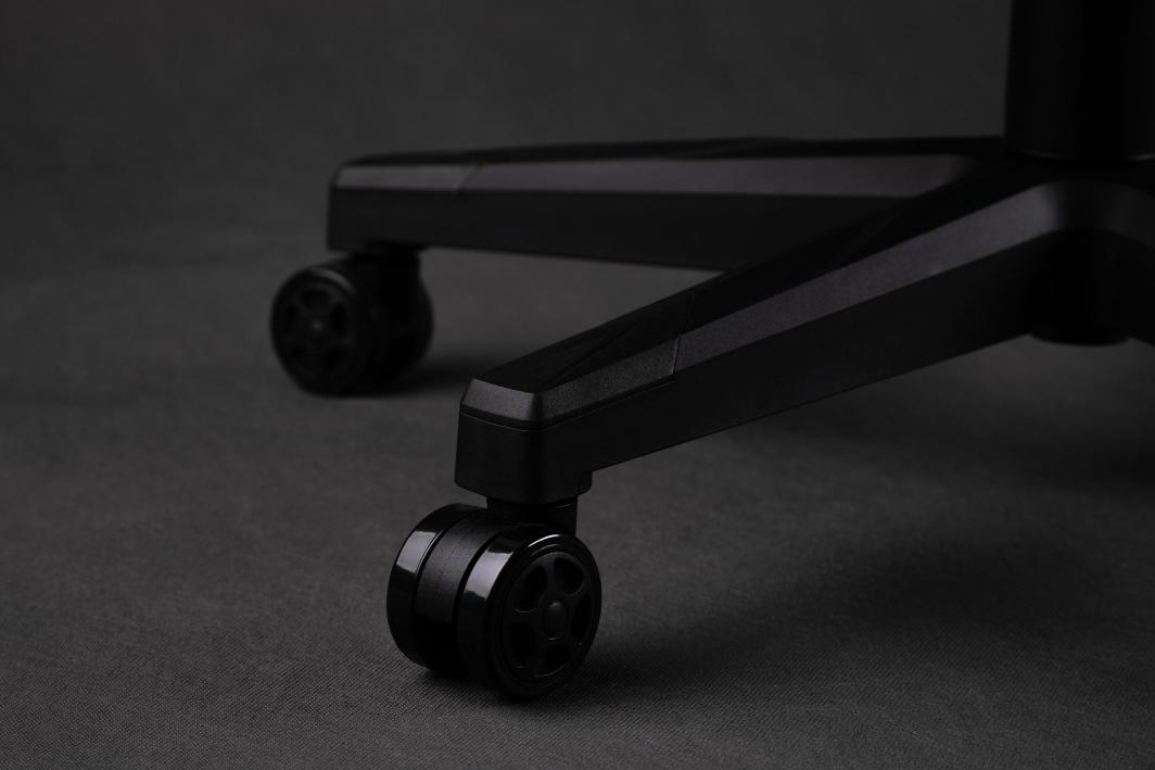 Karrige SENSE7 Vanguard, e zezë/kuqe