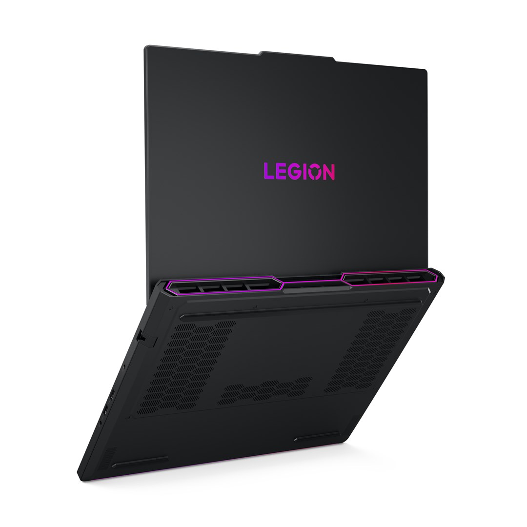 Laptop Lenovo Legion Pro 7 16IAX10H, 16", Intel Core Ultra 9, 64 GB DDR5-SDRAM, 1 TB SSD, NVIDIA GeForce RTX 5080, i zi