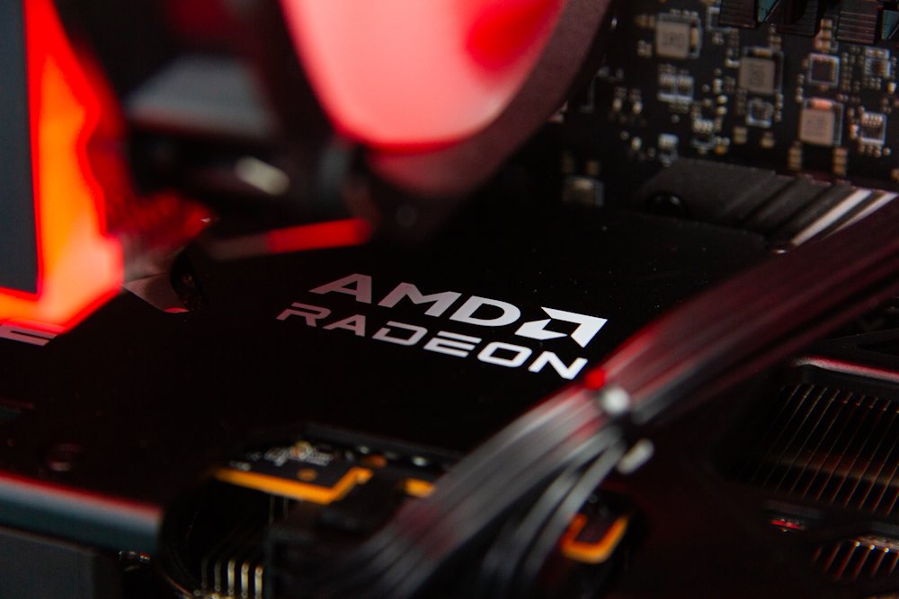 Kompjuter HAL3000 Alfa Gamer Pro XT, AMD Ryzen 7 7800X3D, 32GB RAM DDR5, 2TB PCIe4 SSD, AMD RX 9070 XT, i zi