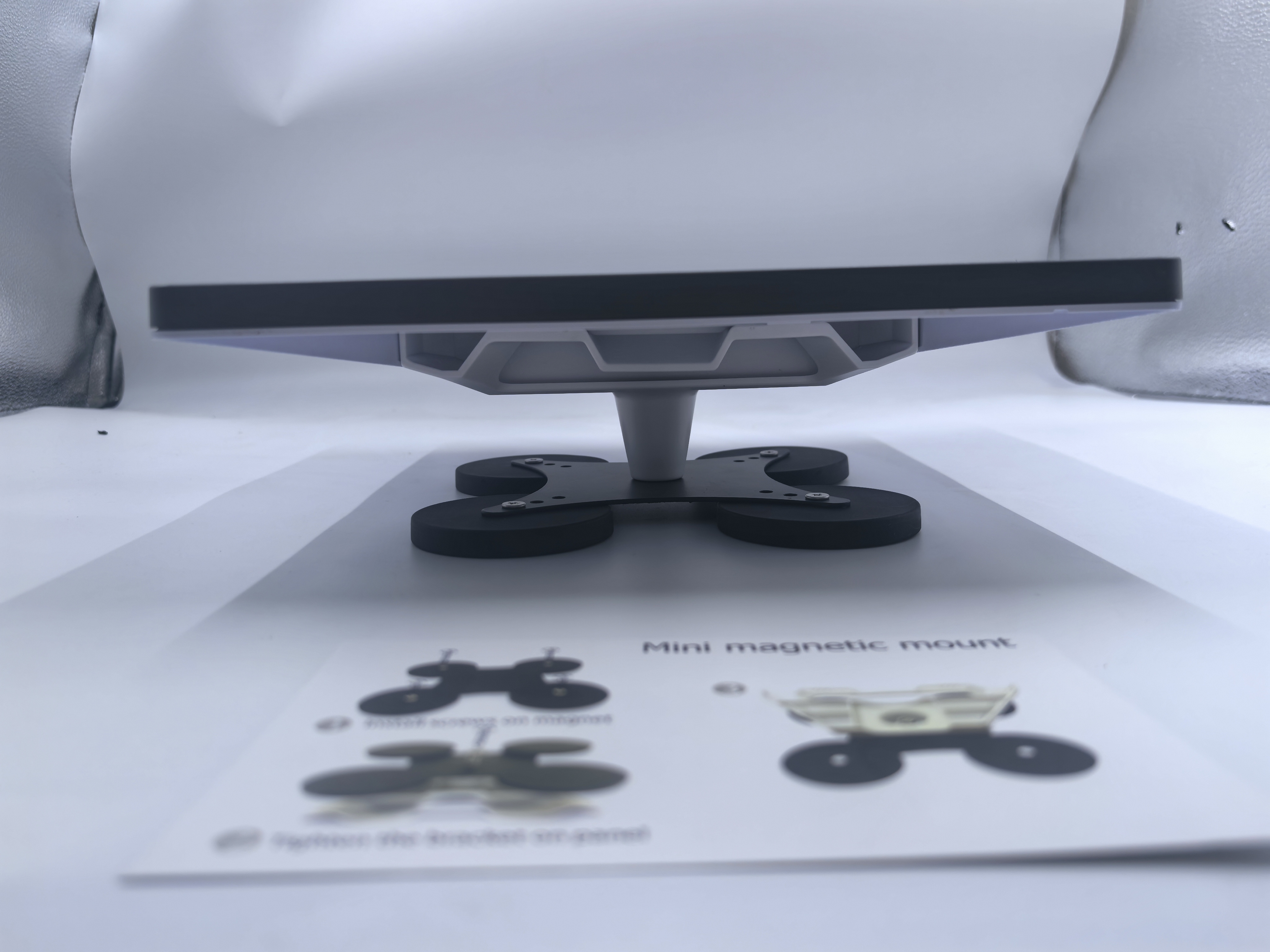 Mbajtës magnetik DBEIXIWEI Starlink Mini, i bardhë/zi