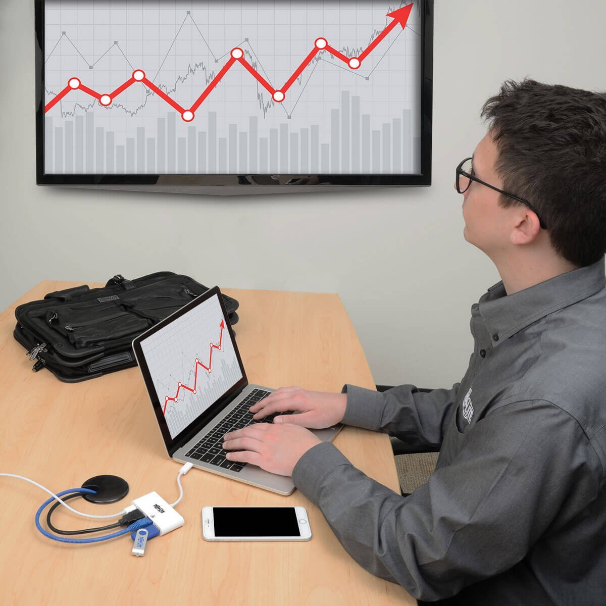 Stacion dokimi Eaton U444-06N-HGU-C, USB-C HDMI, Gigabit Ethernet, PD 60W, i bardhë