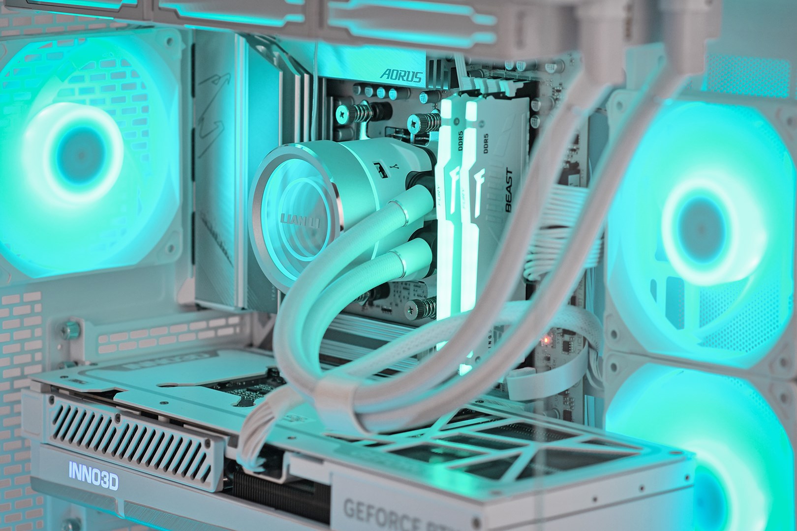 Kompjuter Actina Ryzen 7 7800X3D, 32GB DDR5, 1TB SSD, RTX 4090, i bardhë