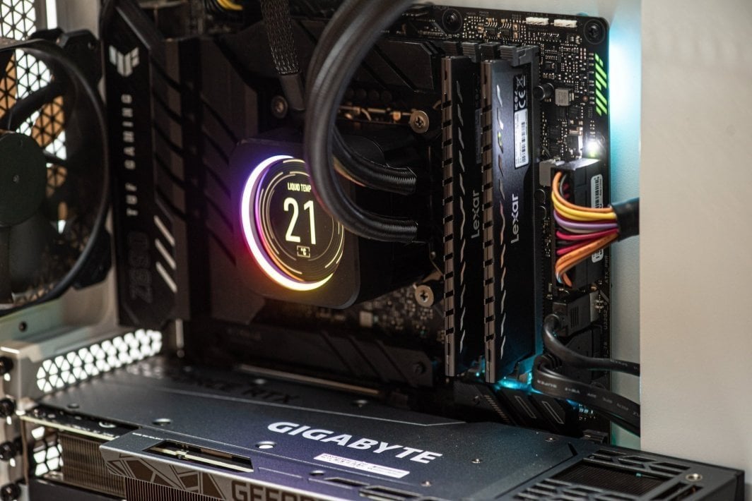 Kompjuter Game X G900, RTX 3080 Ti, Intel Core i7-11700K, 32 GB Ram, 1 TB M.2 PCIe, Windows 11 Pro, i bardhë