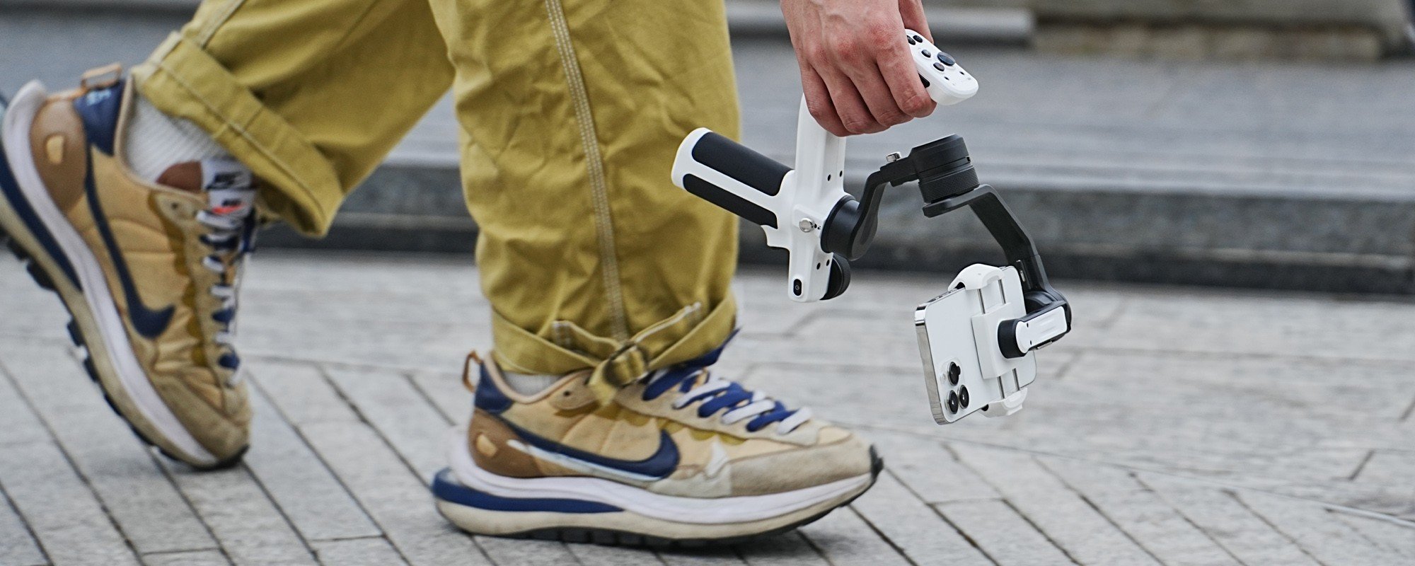 Стабилизатор за смартфон FeiyuTech SCORP Mini, 3 оски, со кутија за транспорт, црн