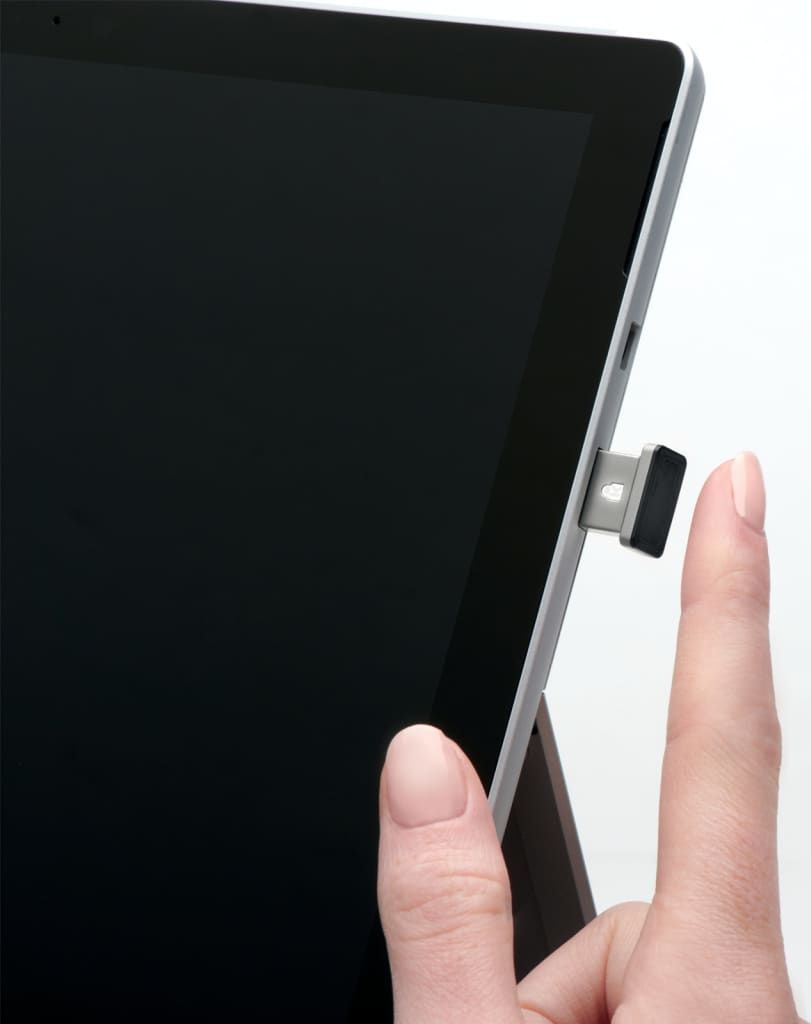 Lexues gjurmësh gishti Kensington VeriMark IT Fingerprint Key, USB, Windows Hello, i zi