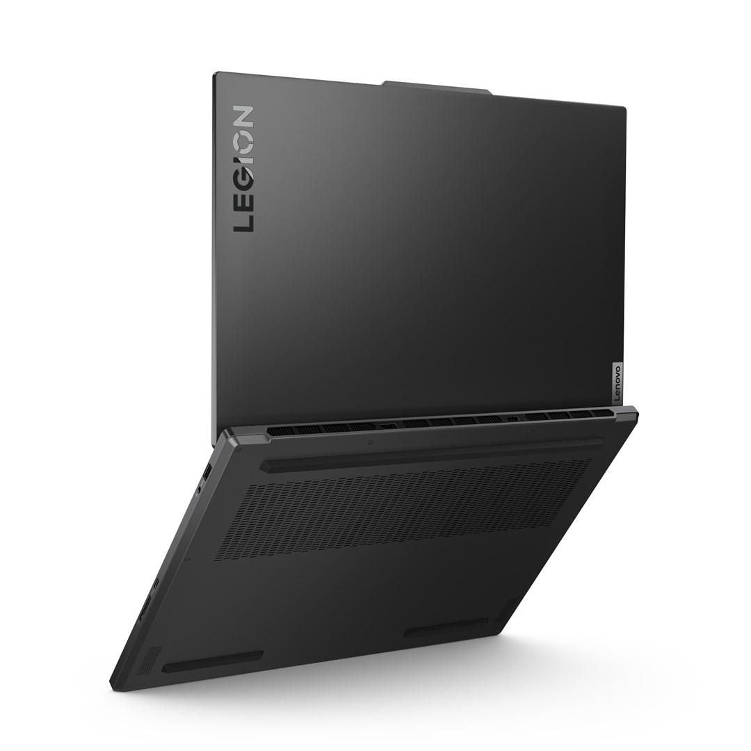 Лаптоп Lenovo Legion 7, 16", Intel i7-14700HX, 32 GB RAM, 512 GB SSD, NVIDIA GeForce RTX 4060, црн