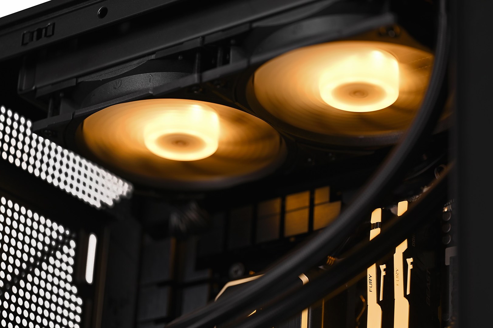 Kompjuter Actina Ryzen 7 7800X3D, 32GB DDR5, 2TB SSD, RTX 4080 SUPER, i zi