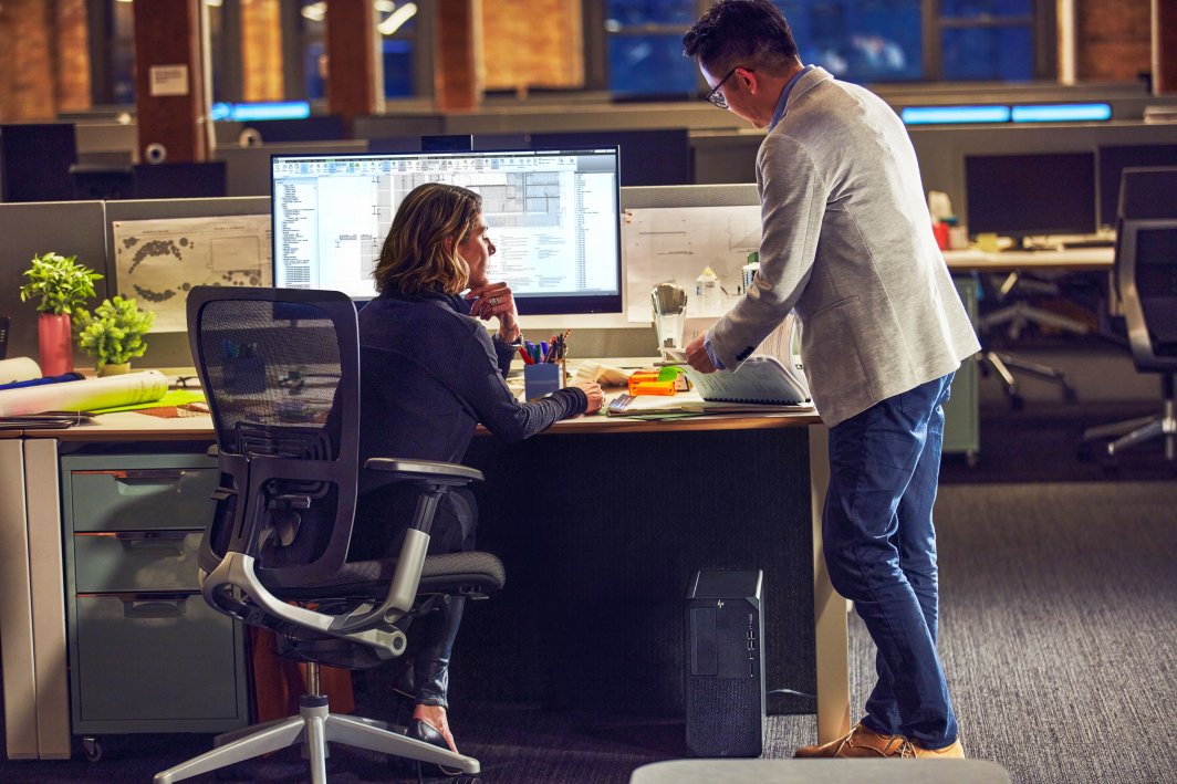 Kompjuter Tower HP Z2 G9 Intel® Core™ i7 i7-14700 32GB DDR5-SDRAM 1TB SSD Windows 11 Pro Tower Desktop, i zi