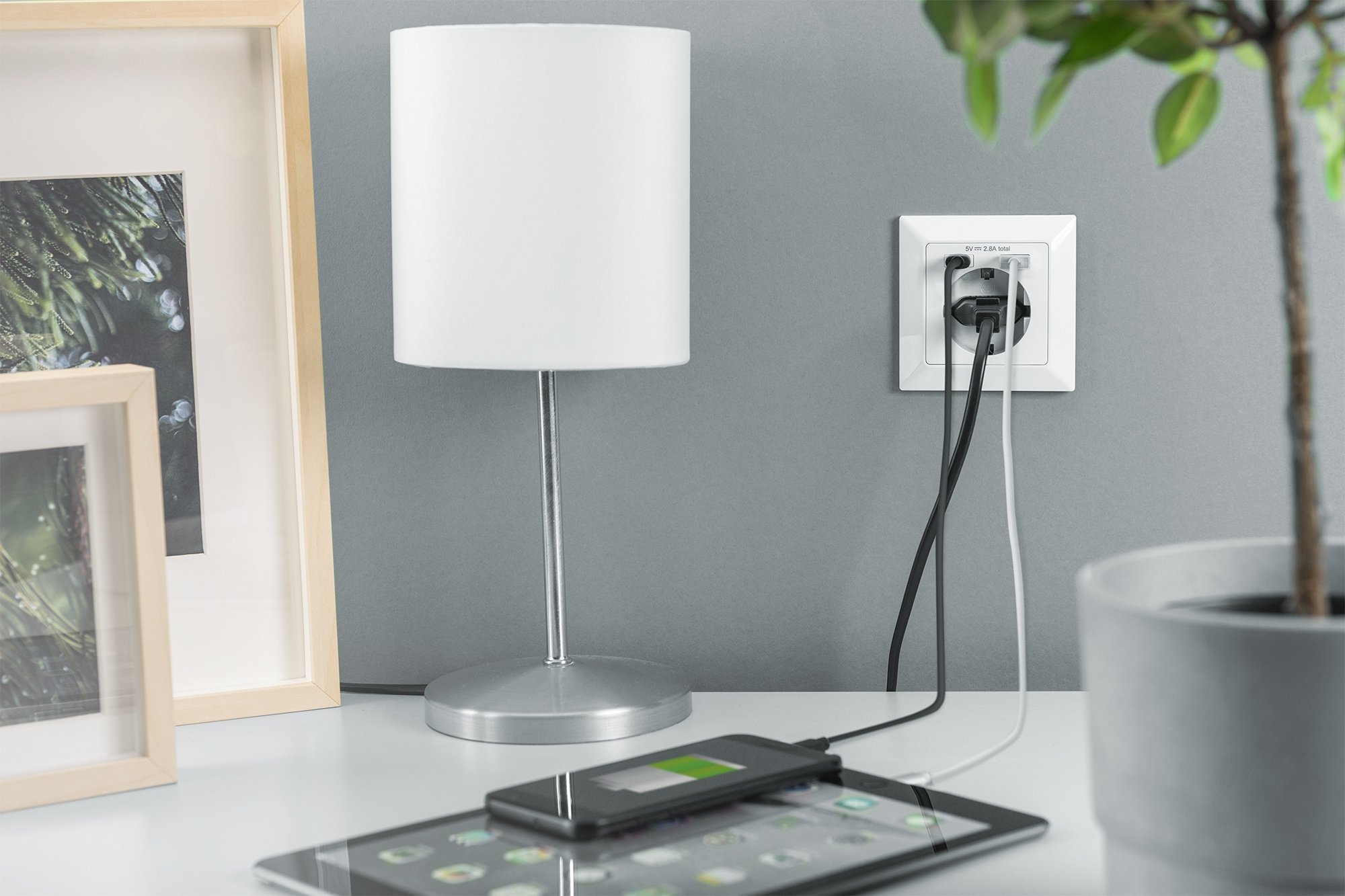 Ѕиден приклучок Digitus DA-70615, 1x Schuko, USB A и USB C, бел