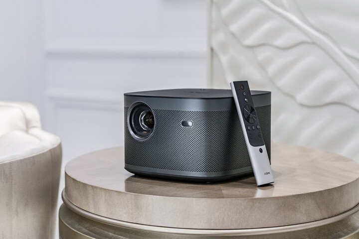 Projektor XGIMI Horizon Pro, i argjendtë