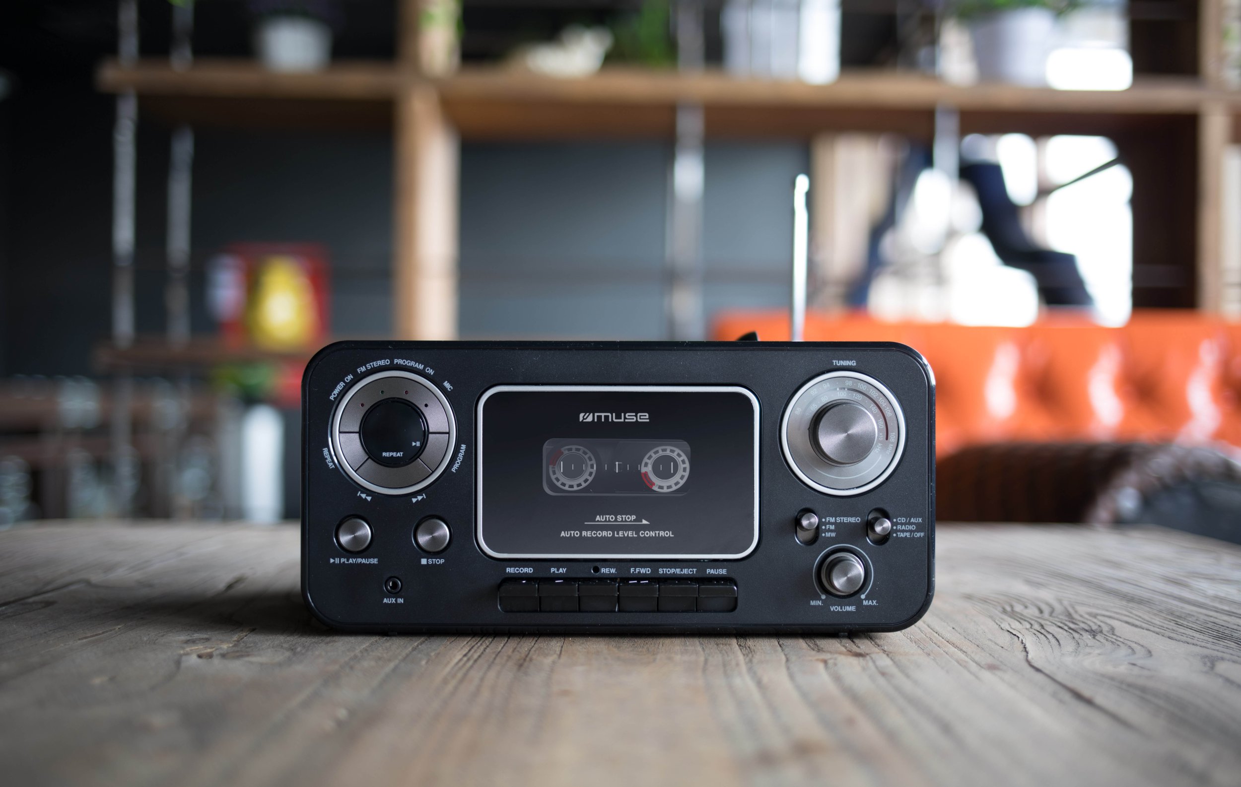 Radio CD Muse M-182 RDC, FM, me rrymë elektrike, e zezë