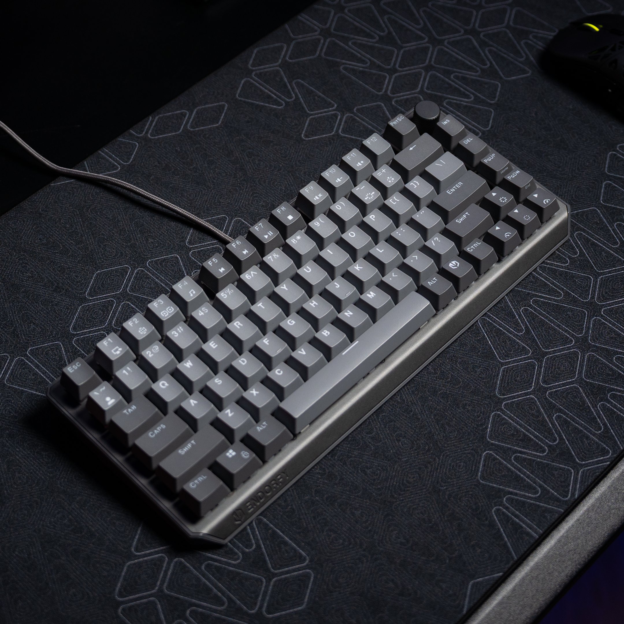 Гејминг тастатура Endorfy Thock V2 75%, механичка, ARGB, со USB кабел