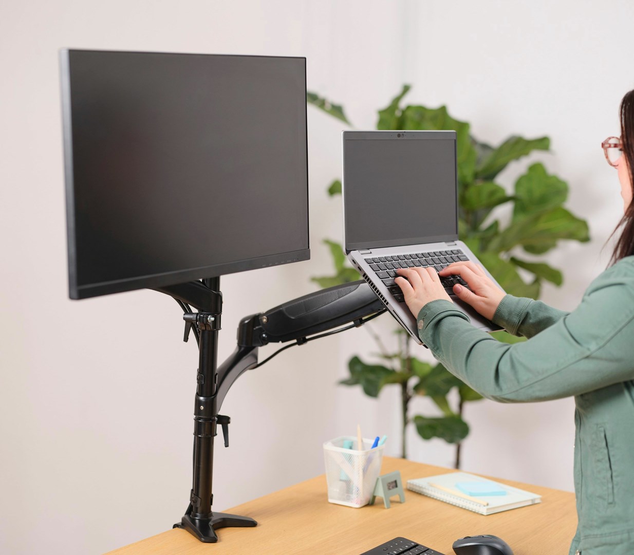 Mbajtëse monitori Trust MARA, 32”, VESA, e zezë