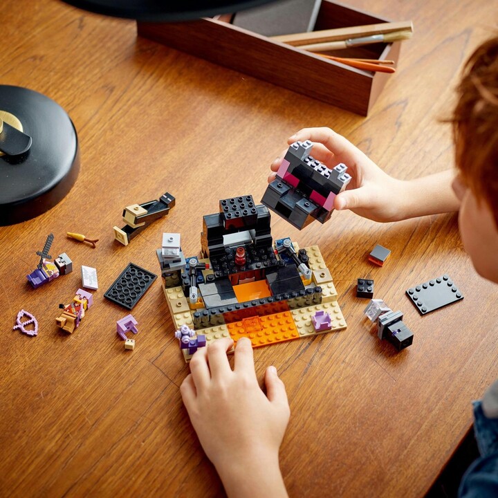 Set LEGO® Minecraft 21242 End Arena, 252 pjesë